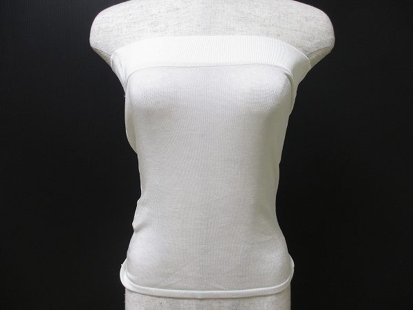 1枚あれば使い勝手の良さに脱帽です!ケイタマルヤマのベアトップを買取しました