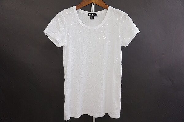 リモートワークで集中できないと感じたら家の中を片付けてみては?ダナ・キャラン・ニューヨークのTシャツを買取いたしました