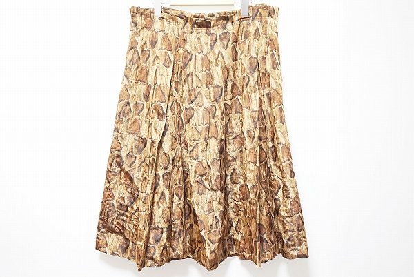 大きいサイズのバジーレのスカートを買取いたしました