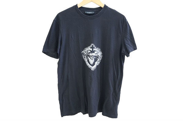 クールだけれどどこかエレガントな1枚 ジバンシィ ハートクロス メンズTシャツを買取しました