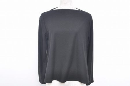 首元を綺麗にみせるデザインがポイント！ミズイロインド カットソー を買取しました