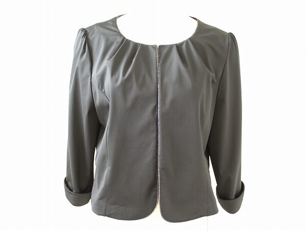 首元ギャザーで華奢見えが嬉しい｜クレージュのジャケットを買取しました