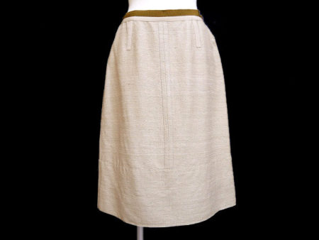 シルク混で素材にもこだわった一枚 エトロ  ツイードスカートを買取しました