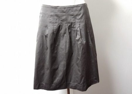 深みあるブラウンでシックなコーデが完成！アンテプリマのスカートを買取しました