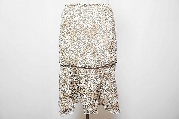 上品シルクでエレガントコーデが完成!ユーバイウンガロ スカートを買取しました