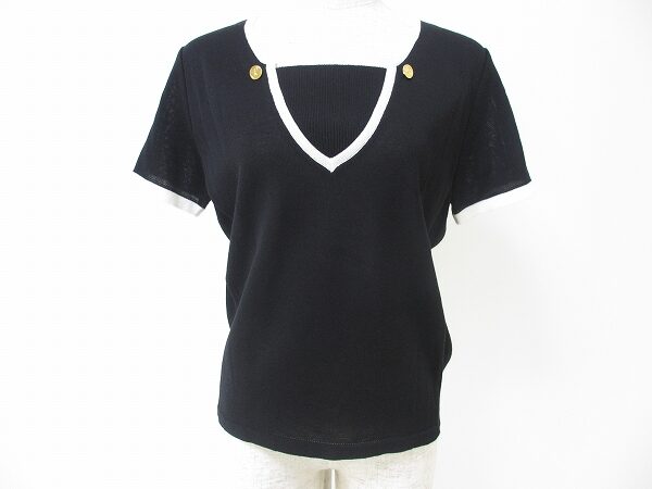 ゴールドボタンが上品に｜ロベルタディカメリーノのカットソーを買取しました