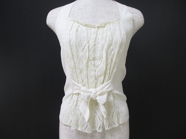 レース×ニットのバランスが絶妙 エポカ 白のノースリーブニットを買取しました