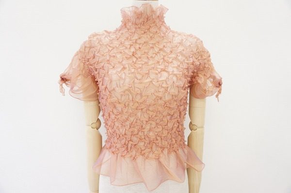 お花を感じさせる雰囲気がチャーミング！ユキコハナイのカットソーを買取しました