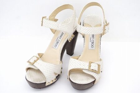 涼し気な印象は足元から｜ジミーチュウのサンダルを買取しました