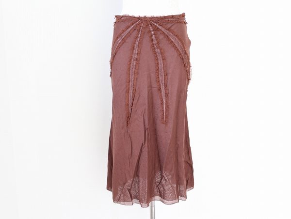 素朴さの中にも高級感を感じる ニナリッチのスカートを買取しました