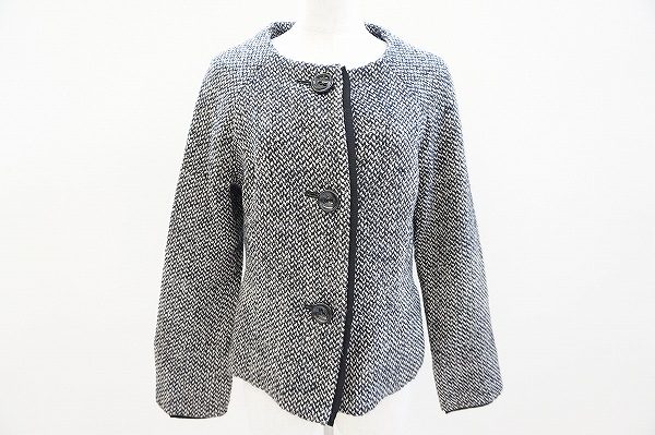ボタンを留めて着ても可愛い！シズカコムロのツイードジャケットを買取しました
