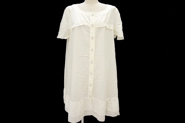 可憐な雰囲気を感じる トゥービーシックのワンピースを買取しました