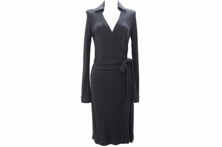 引き締まった印象にダイアン・フォン・ファステンバーグ ラップ ワンピースを買取しました