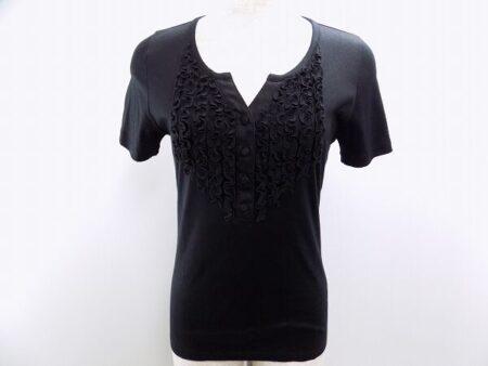 首元のデザインがアートのようでおしゃれなニューヨーカー カットソーを買取しました