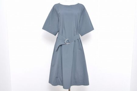 中央ベルトで引き締め効果 ギャルリーヴィーのワンピースを買取しました