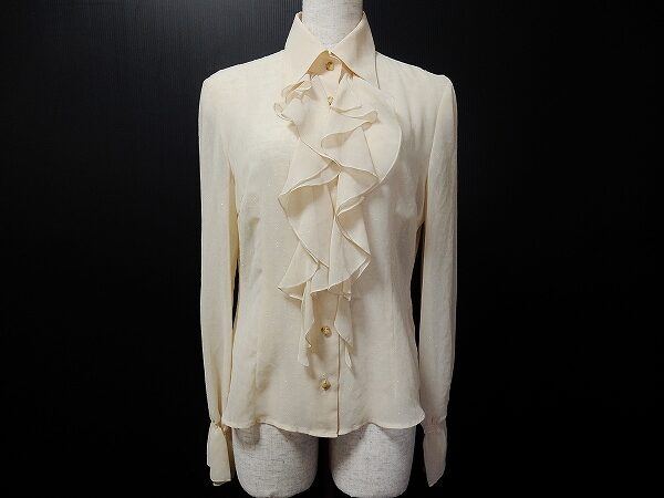 お花を感じるフリルで上品レディへ スペッチオのシャツブラウスを買取しました