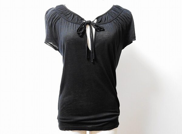 さりげないフリルとリボンが品よく仕上がる プリングルのカットソーを買取しました