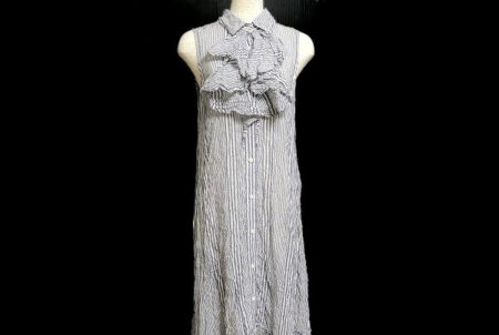 ほどよい胸元のアクセントがgood アンレクレのワンピースを買取しました