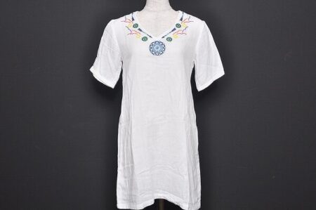 シンプルな刺繍が可愛い ビームスボーイのチュニックを買取しました