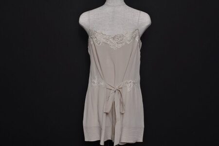 細かさを感じさせるデザイン BCBGマックスアズリア キャミソールを買取しました