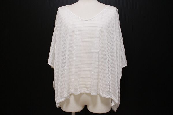 透明感ある雰囲気に仕上がる デプレ ドルマンカットソーを買取しました