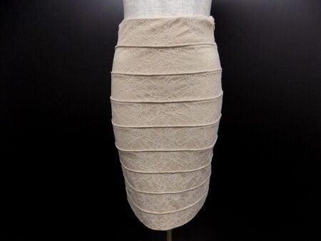 斬新なデザインが素敵なデュラス アンビエント スカートを買取しました