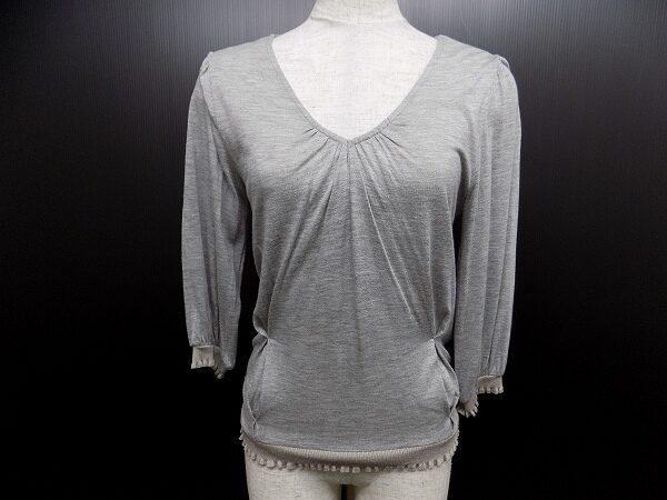 デコルテも綺麗に！リシェヴィメント のグレーカットソーを買取しました