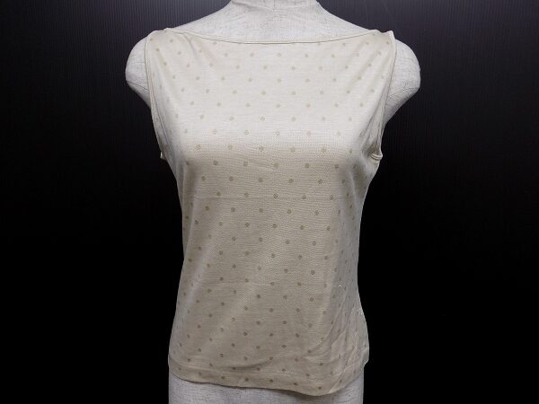 シルクの肌ざわりと可愛いドット柄に包まれるアニオナのカットソーを買取しました