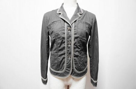 こだわりある襟がおしゃれなダナキャランのジャケットを買取しました