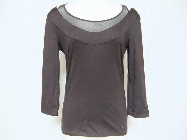 首元がほどよく透けておしゃれに！ポールカ 茶色 カットソーを買取しました