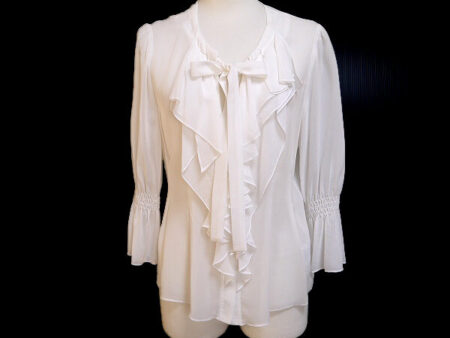 フリルがいい味だす！ナネットレポー ブラウスを買取しました