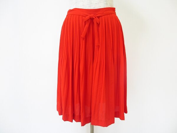 コントワーデコトニエ 赤のスカートを買取しました｜小柄さんに嬉しい34サイズ