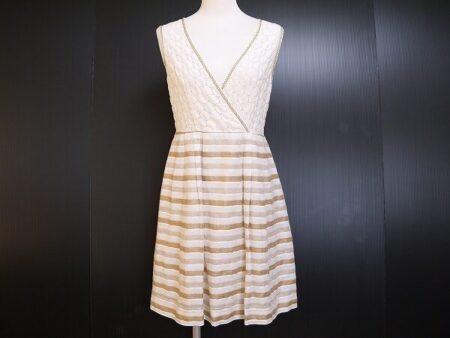 オフホワイト×ブラウンの組み合わせがレア！チェスティのワンピースを買取しました