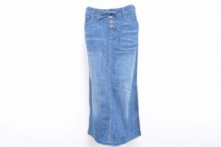 カジュアル過ぎない！アヴィレックスのデニムスカートを買取しました