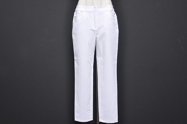 ロシャスのホワイトパンツを買取しました｜シンプルでエレガントな美脚に！