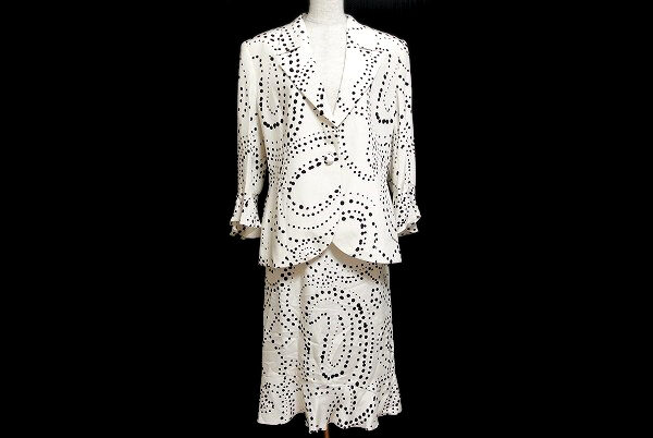 新生活で不用になったものはまとめてお任せ!エカイユのスーツを出張買取いたしました