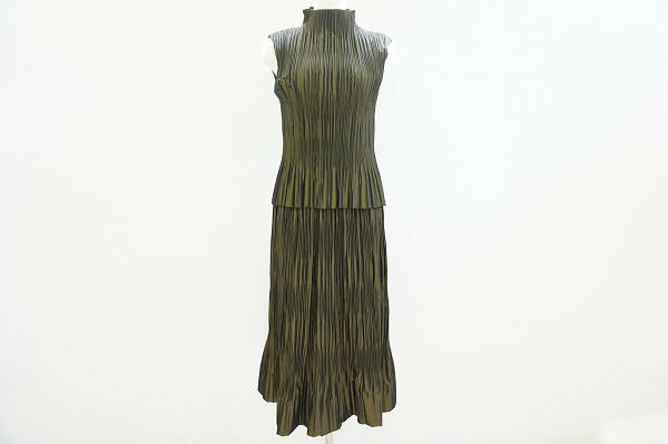 グラン山貴 モングレ セットアップを買取しました｜品あるプリーツでしなやかに