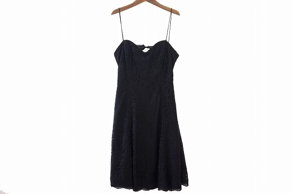 お呼ばれにも活用！モニークルイリエのドレスを買取しました