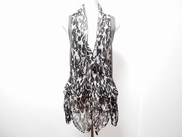 不用なお洋服はリサイクルしてファッションを新鮮に！シニカルのジレを買取いたしました