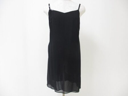 クールな中にも女性らしさ満載！フィロソフィ ディ アルベルタ フェレッティの黒ワンピースを買取しました