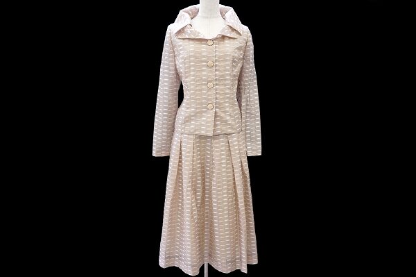 品や可愛さに豪華さ全てが叶う!ラフェスタシック ラピーヌ スカートスーツをお買取