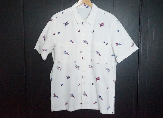 爽やか白に映えるフラッグ刺繍！パパスのＬサイズ半袖シャツ