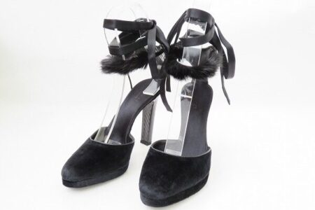 レースアップが上品｜グッチのブラック パンプスを買取しました