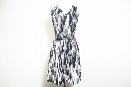 白と黒のバランスが上品｜モスキーノ 麻混 ワンピースを買取しました