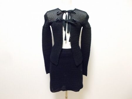 黒とリボンが大人可愛い プラダのセットアップを買取しました