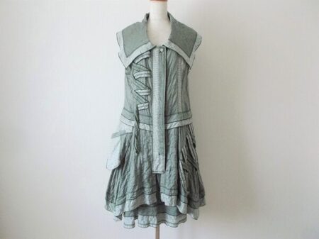 スッとした印象が素敵なイークラットのツーピースを買取しました