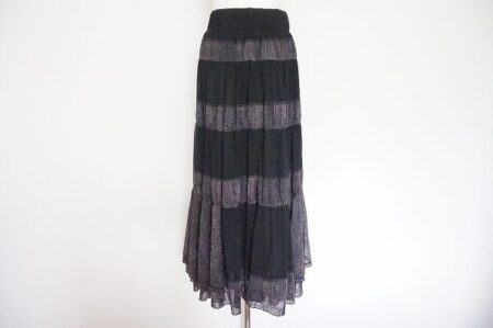 程よいメッシュが上品なイークラットのスカートを買取しました