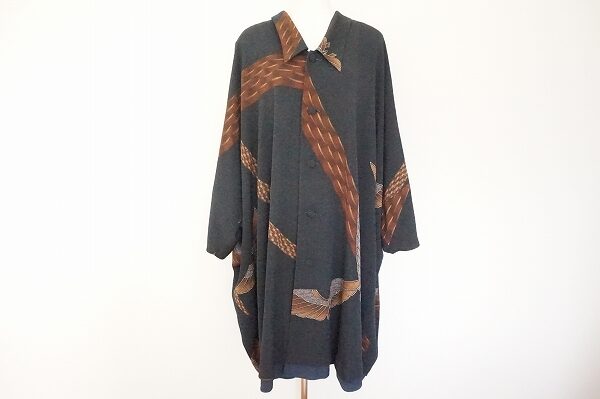 リバーシブル仕様が嬉しい｜詩仙堂のコートを買取しました