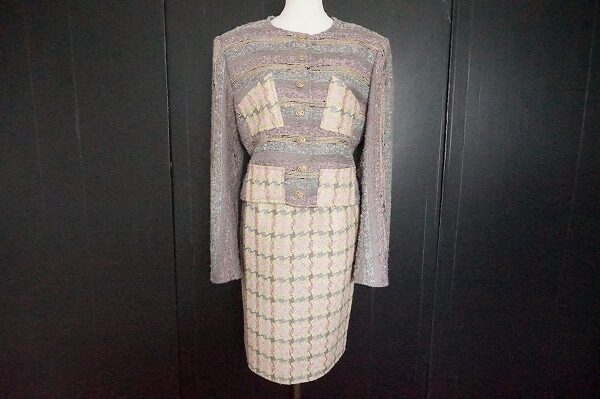 黄色とグレーの上品コラボ クリスチャンラクロワのスカートスーツを買取しました