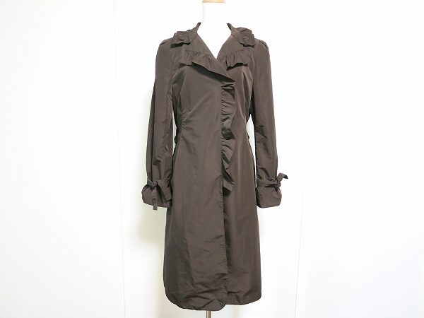 様々な場所で使える｜マダムジョコンダ ブラウン フリルトレンチコートをお買取